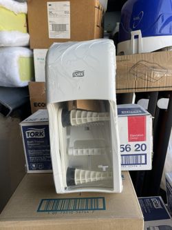 Bath Tissue Dispenser 