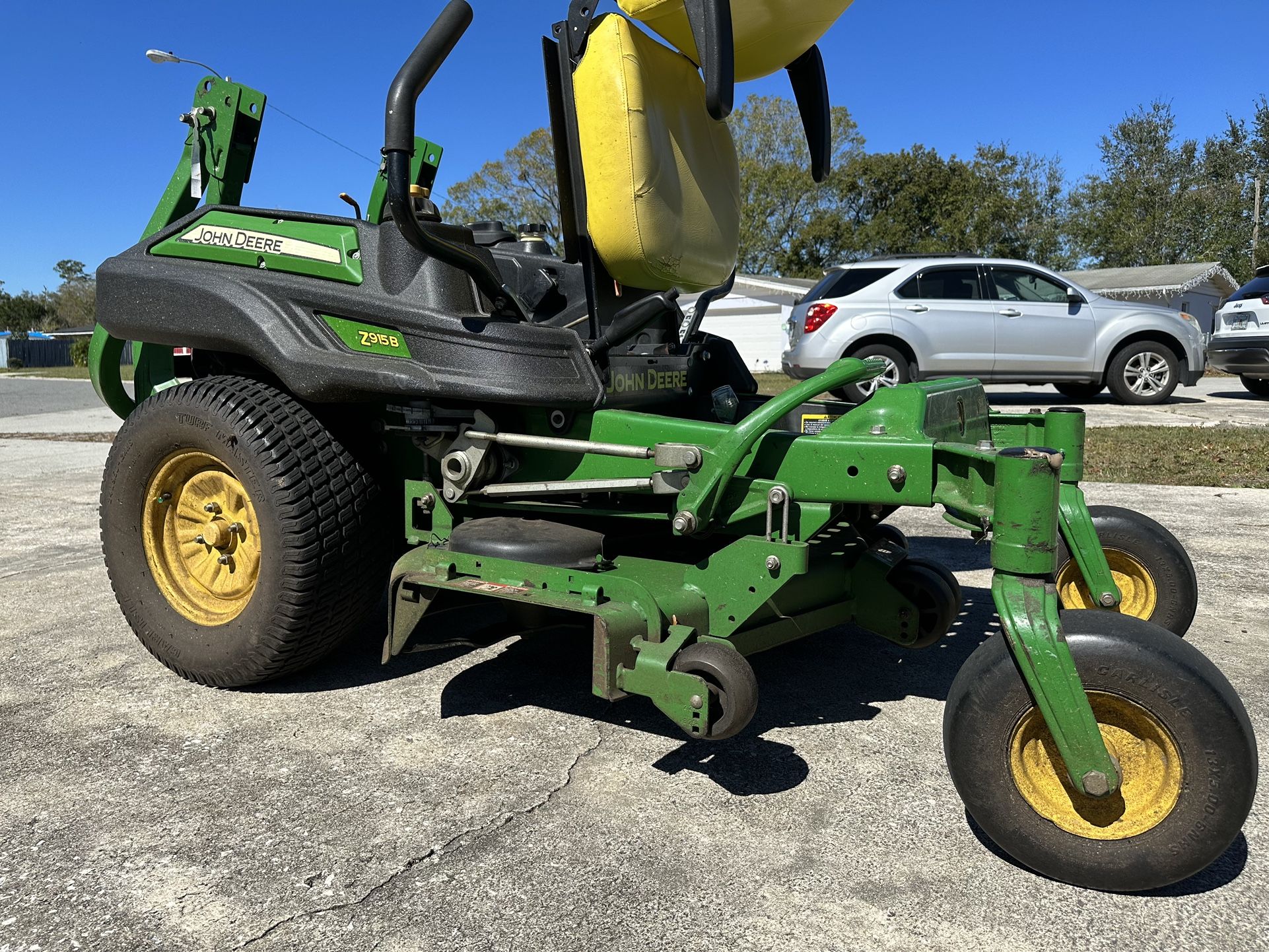 John Deere Zero Turn Commercial Mower