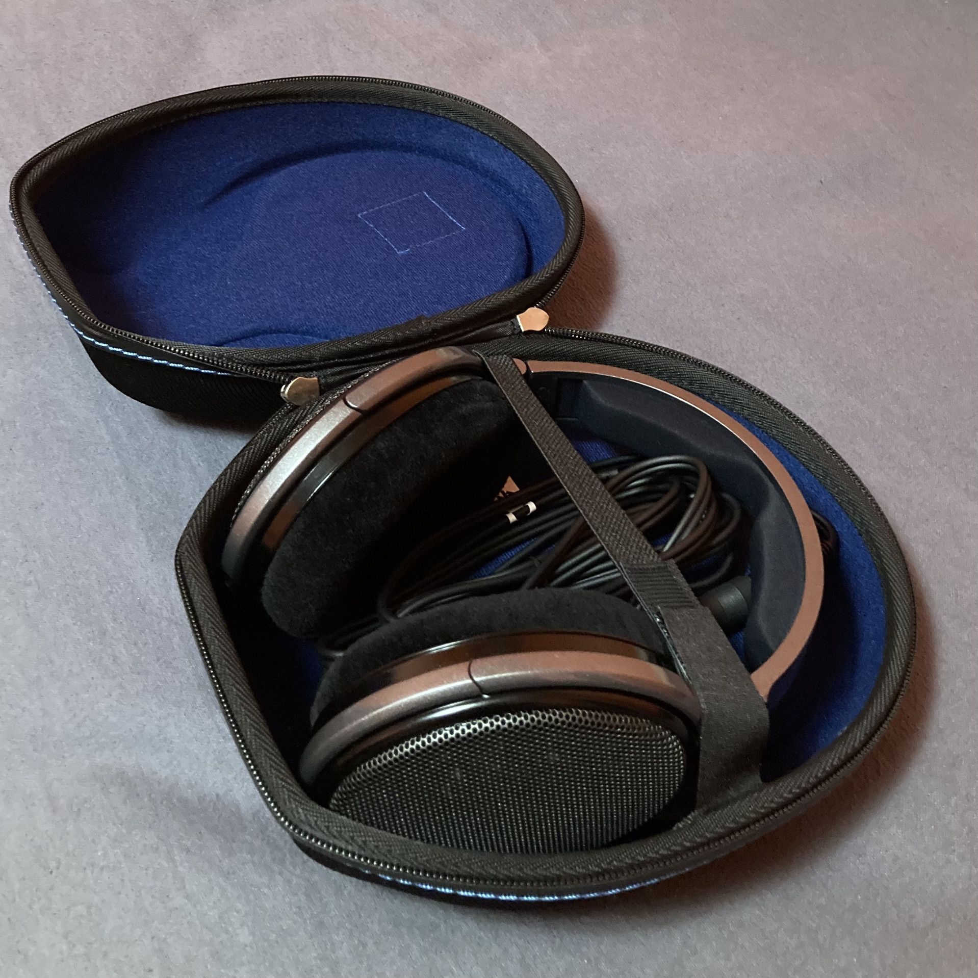 Sennheiser HD 650 (w/hard case) π