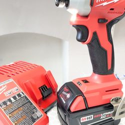 M18 Milwaukee ULTRA COMPACT 3speed Impact Drill Combo 