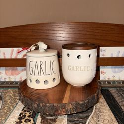 Rae Dunn Garlic Holder