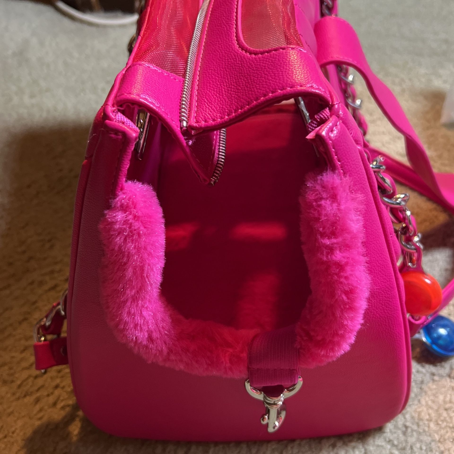 VP PINK PET SHOULDER CARRIER