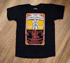 Stranger Things The Demogorgon Tarot Card Graphic T-Shirt Black Size Medium