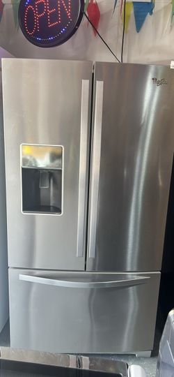 Refrigerator Whirlpool (3) French Doors In-door water and ice dispenser working perfect  stainless