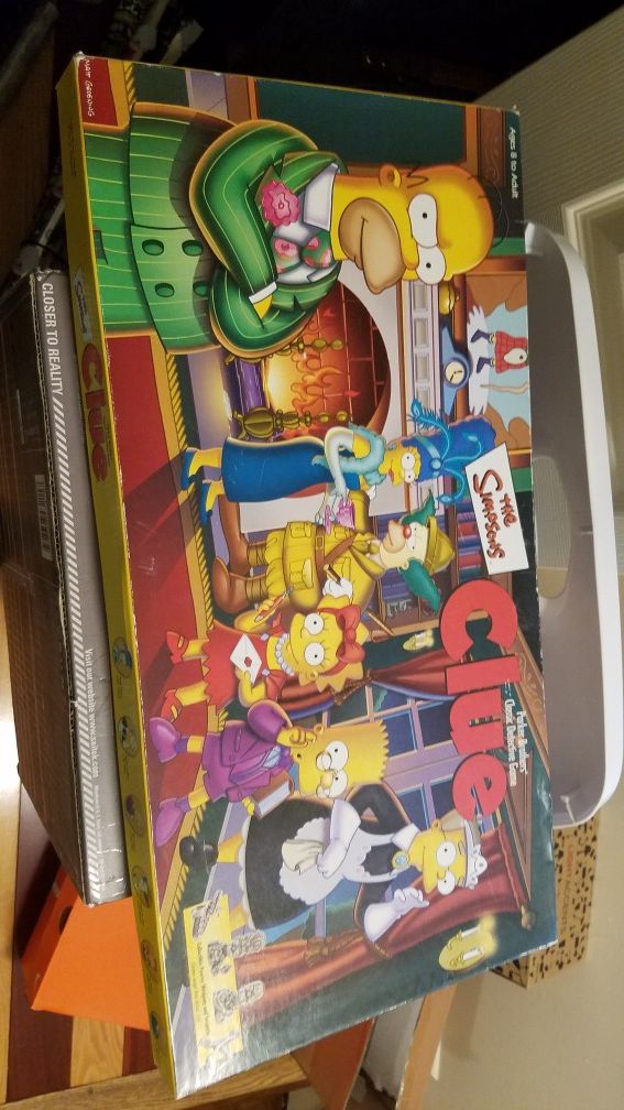 CLUE Board Game Simpsons First Edition