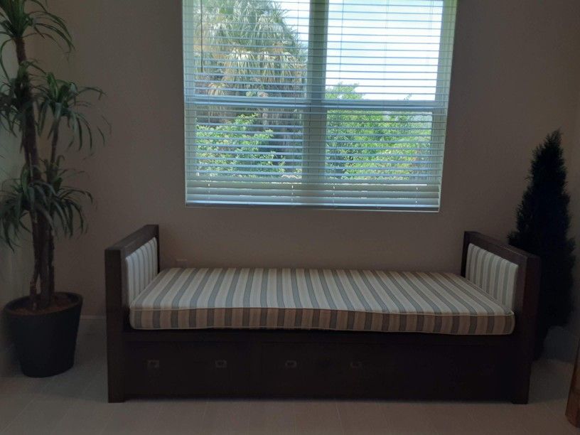 Daybed/settee Solid Wood Walnut