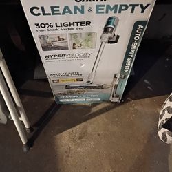 Shark Cordless Vacuum 