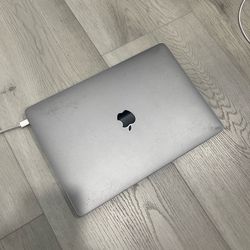 2017 MacBooks 13 inc screen