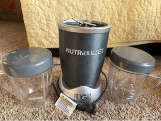 Nutrí Bullet with cups