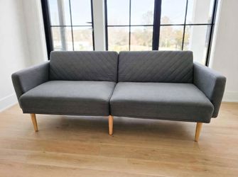 Free delivery nearby of sofa