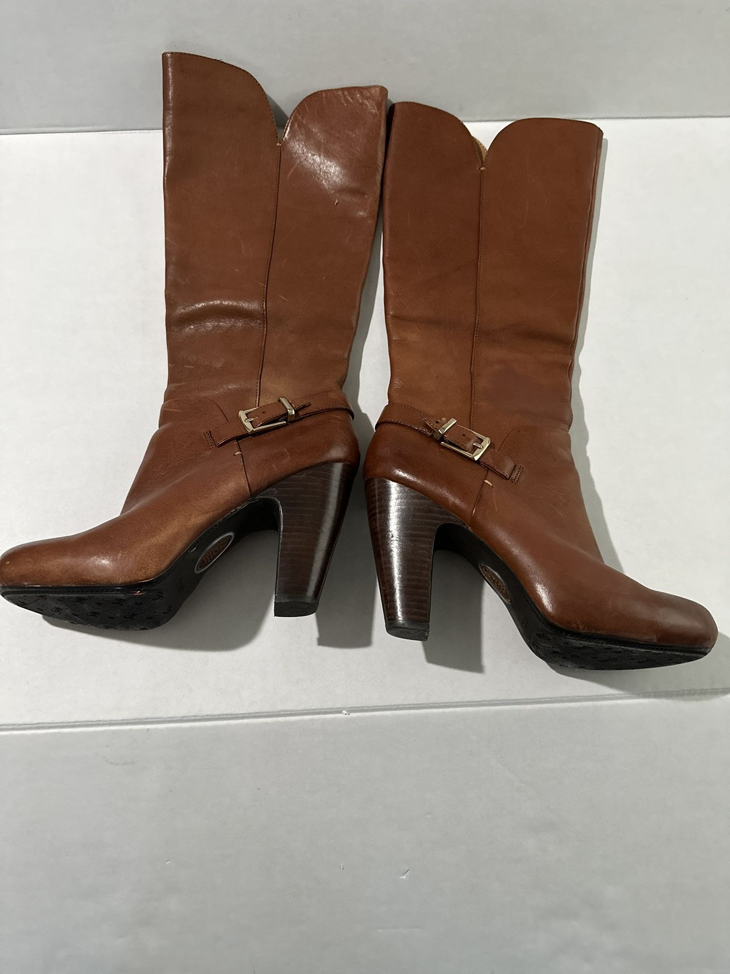 Softie Leather Boots Size 9 Excellent like new condition worn for photo shoot
