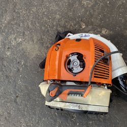 Stihl blower BR 700