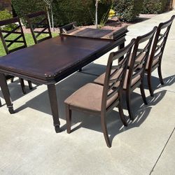 Dinning Table 