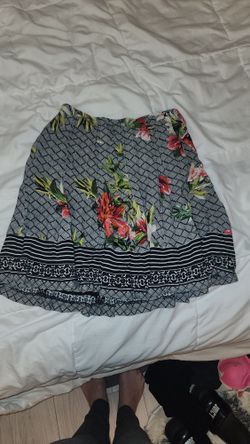 White House Black Market Skirt Size 00