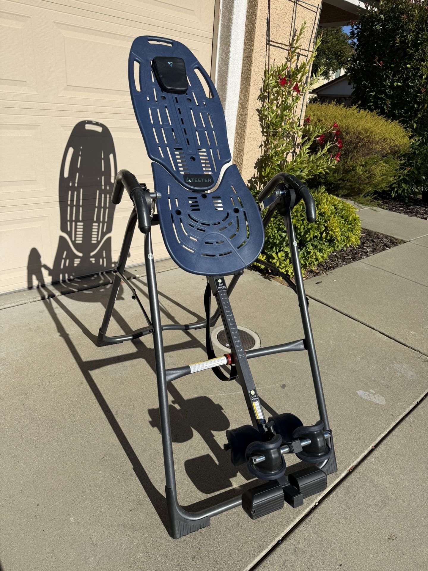 Teeter Inversion Table