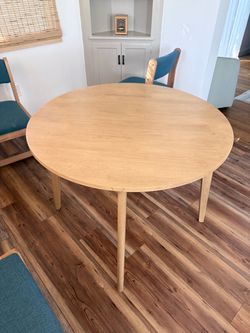 36 inch round rubber wood dining table