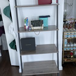 Staircase Leaning Bookshelf 