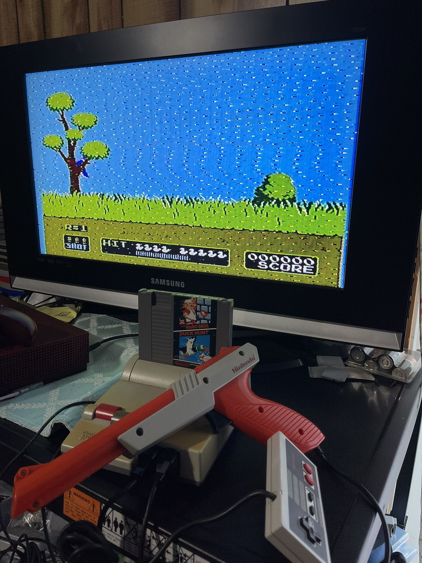 Original Nintendo NES 101 Top Loader (super Mario Game) Zapper An Controller