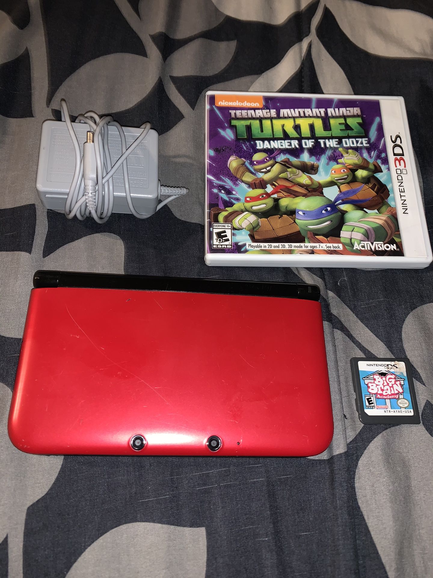 Nintendo 3DS xl (red)