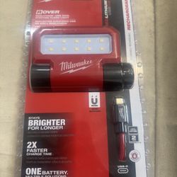 Milwaukee 2114-21 USB Rechargeable Pivoting Flood Light