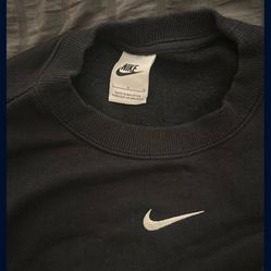 Woman’s Pull Over Crew Neck  Nike  Phoenix 