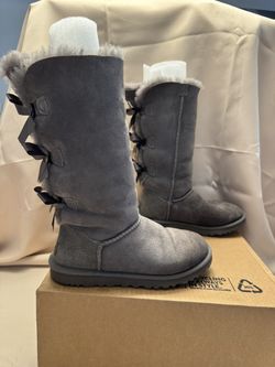 Authentic UGG Bailey Bow Tall II Boots Size 5