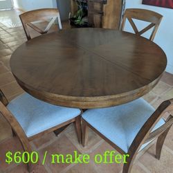 Walnut Round Dining Table / With 4 Chairs 
