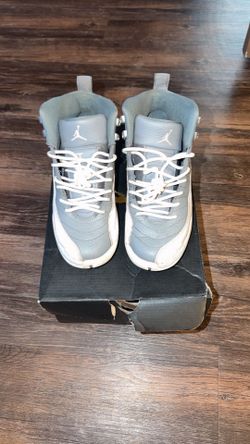 Jordan 12s size 4.5