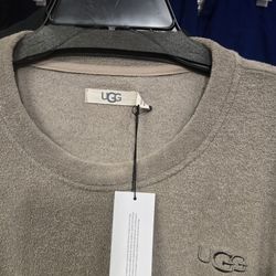 UGGS  Sweater Unisex..sizes Available Medium And XL..100%..authentic 