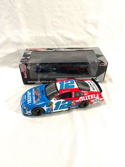 Mint condition with box (Ryan Newman#12) scale 1/24 diecast Justice league NASCAR