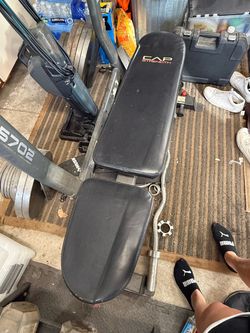 CAP Strength Adjustable Weight Bench