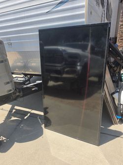 65" TLC Tv