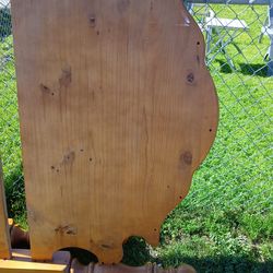 Queen size bed in good condition.