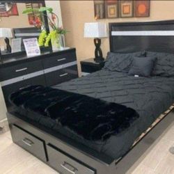 Naima Light Gray Acrylic Trim Queen Bedroom Set📌In Stock💳Financing Options