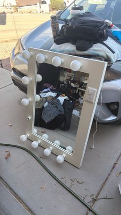 Vanity mirror