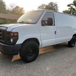 2012 Ford E-350