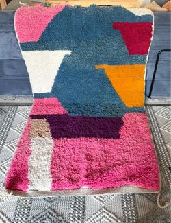 3’ x 5’ Moroccan Wool Area Rug with Fringe