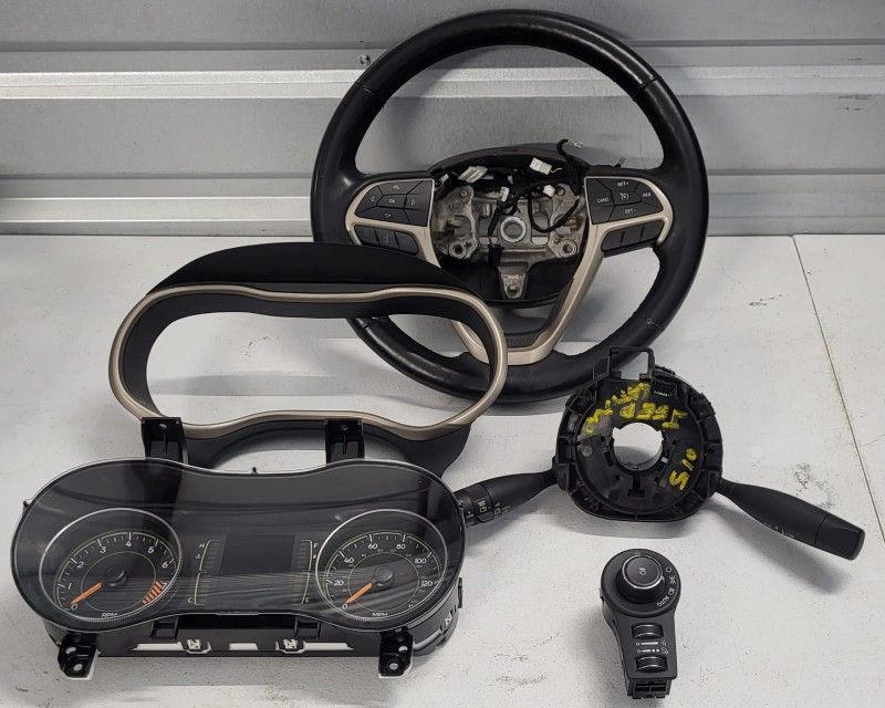 🔥DEAL🔥2015 Jeep Cherokee Latitude Steering Wheel + Cluster +Turn & Light Switch Bundle OEM