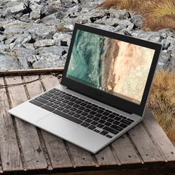 Samsung Galaxy Chromebook Go 