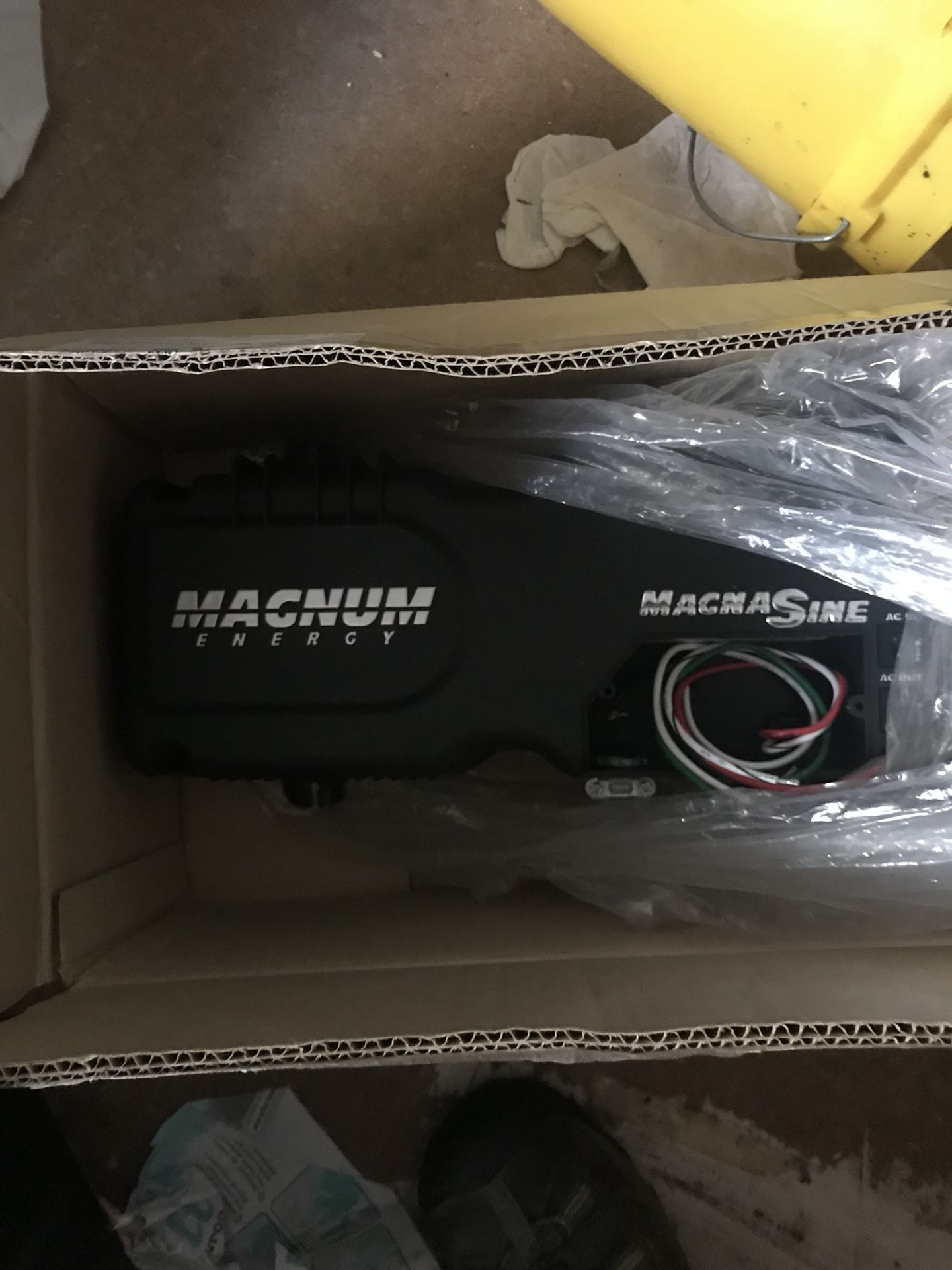 Magnum MMS1012 1000w 12vdc inverter for Sale in Ravensdale, WA OfferUp
