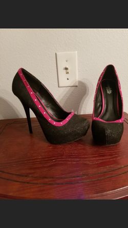 Womens black and pink heels