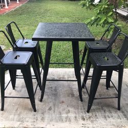 Juego De Comedor Pequeña De Metal X 120$ Como Se Ve En La Foto 