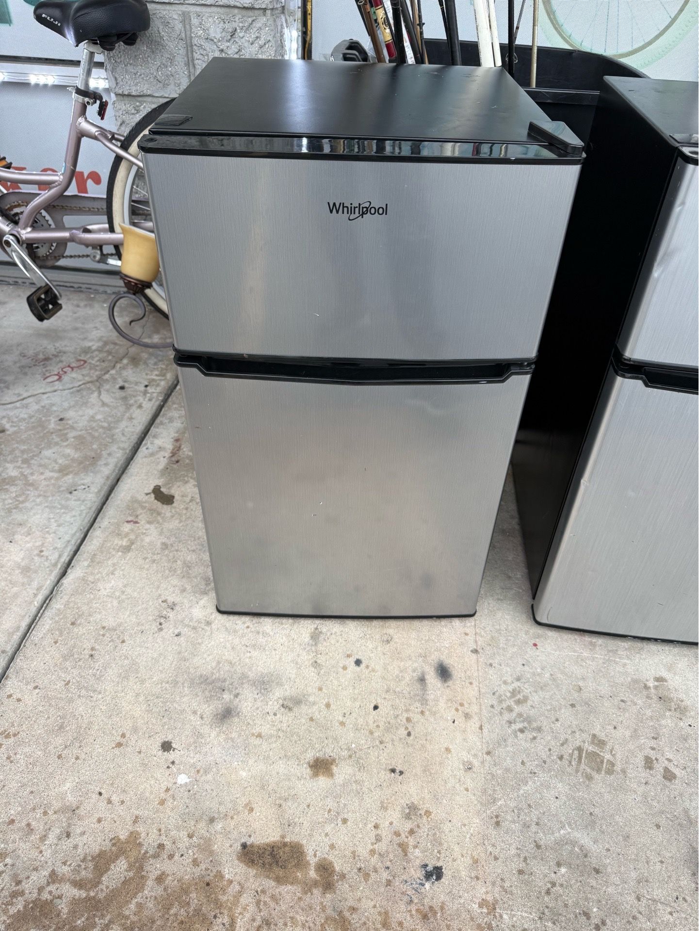 Whirlpool Mini Fridge And Freezer.