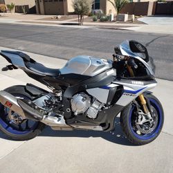 2015 Yamaha Yzfr1m