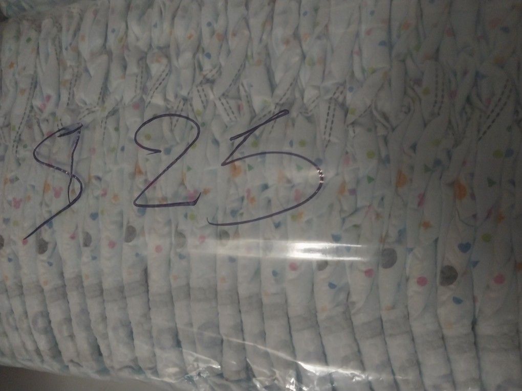 HUGGIES SIZE 4 $25 60 DIAMPERS 