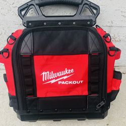 Milwaukee PACKOUT 15 in. Structured Tool Bag 