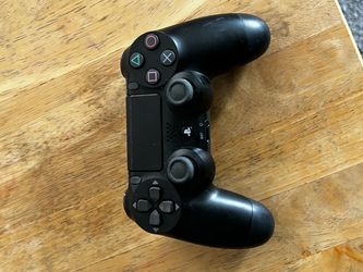 DUALSHOCK 4 CONTROLLER