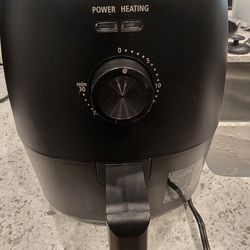 Waffle maker, Blender,  Air Fryer, Pannini Grill, and Rice maker