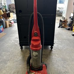 Dirt Devil Vacuum 