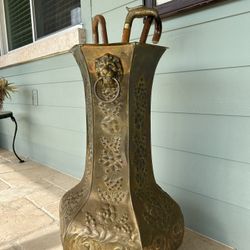 Antique Victorian Brass Umbrella Stand With Elegant Lion Detail 